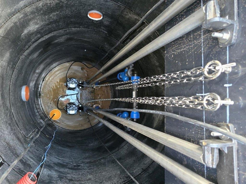 Instalace čerpadel v segmentové plastové jímce